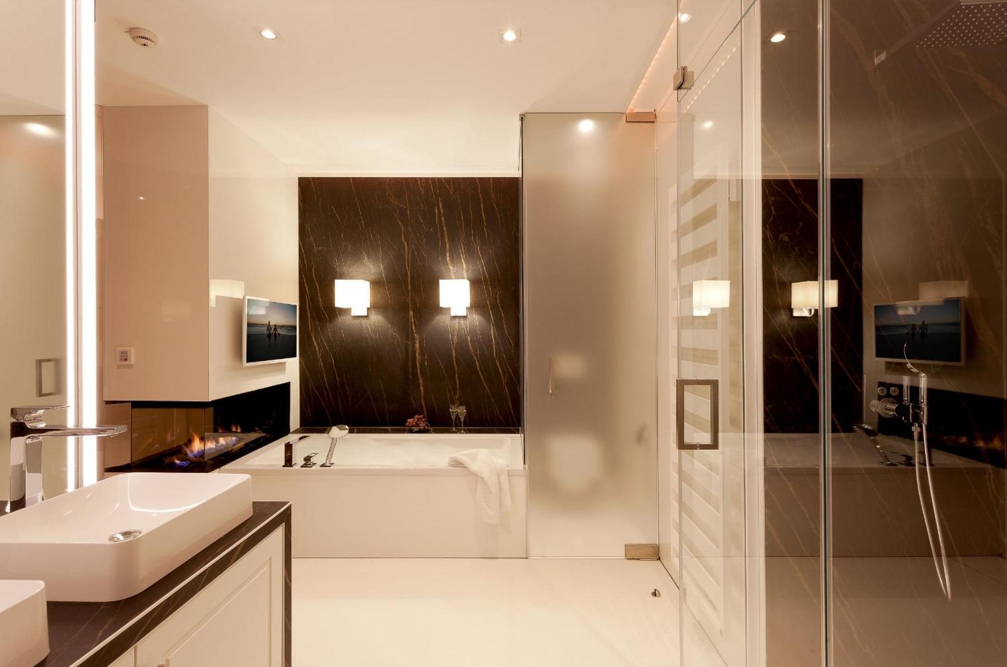 צינוביץ Villa Gruner - Praesidentensuite מראה חיצוני תמונה